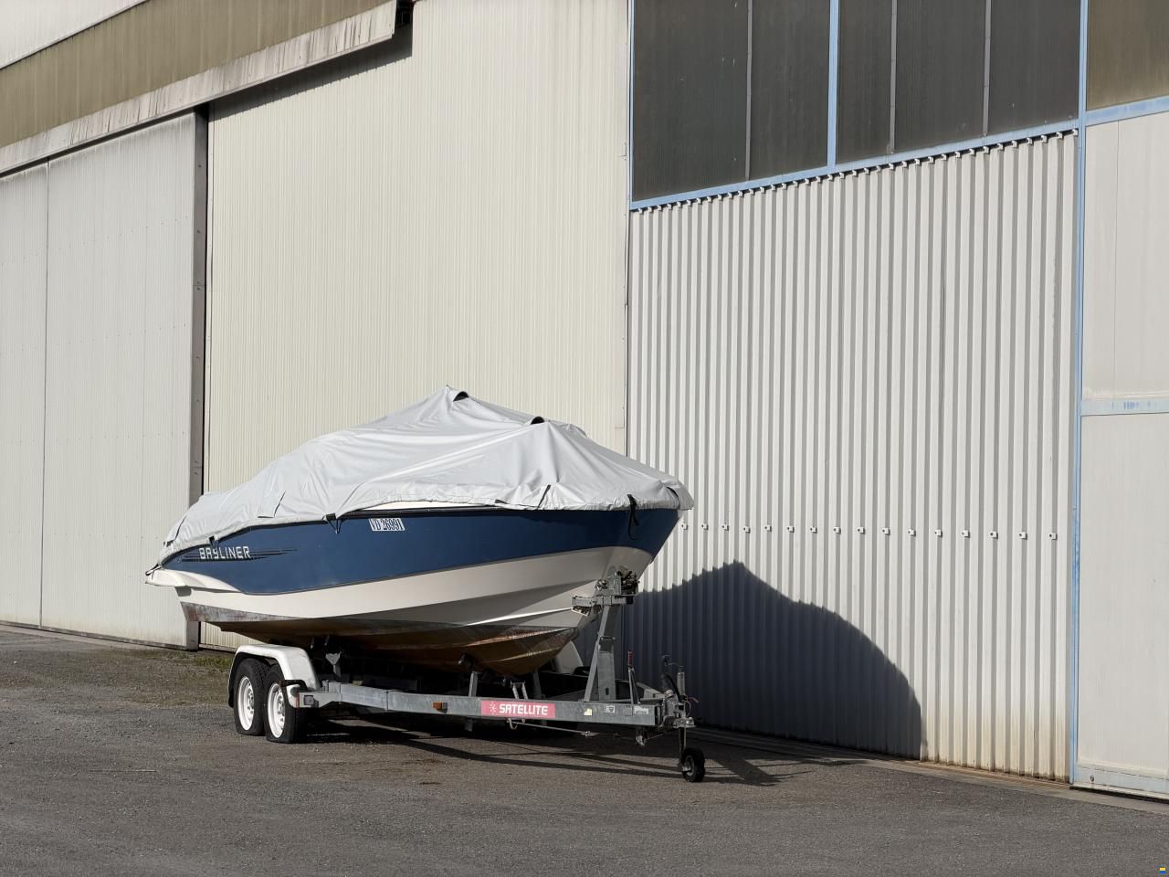 Bayliner 235