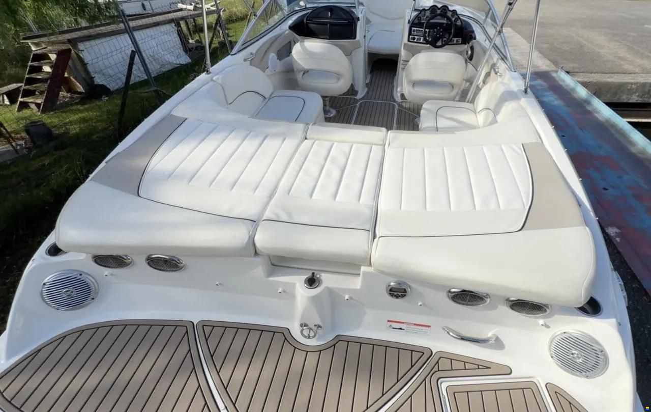 Bayliner 235