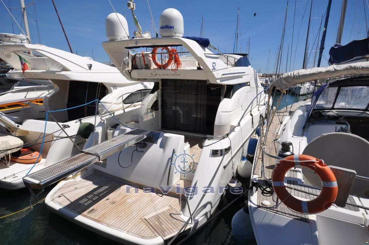 Azimut AZ 52