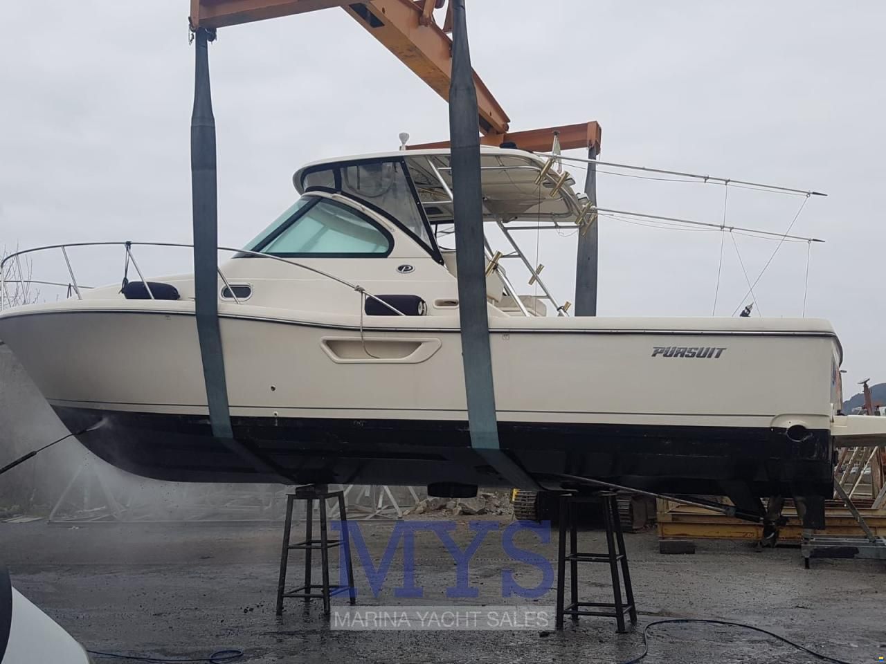 Pursuit Tiara 3100 Offshore
