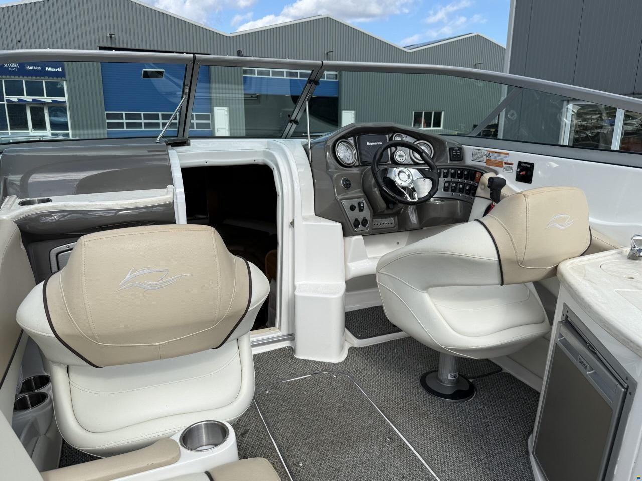 Rinker 276 Captiva Cuddy incl. trailer