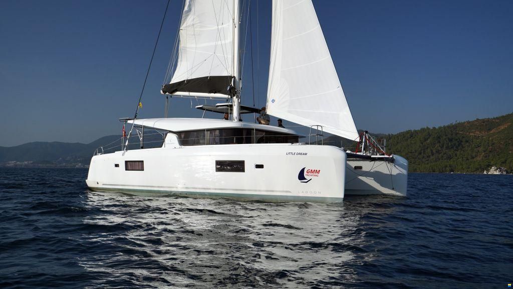 Lagoon 42