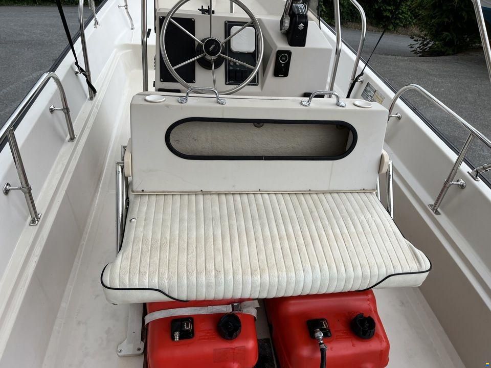 Boston Whaler MONTAUK 17