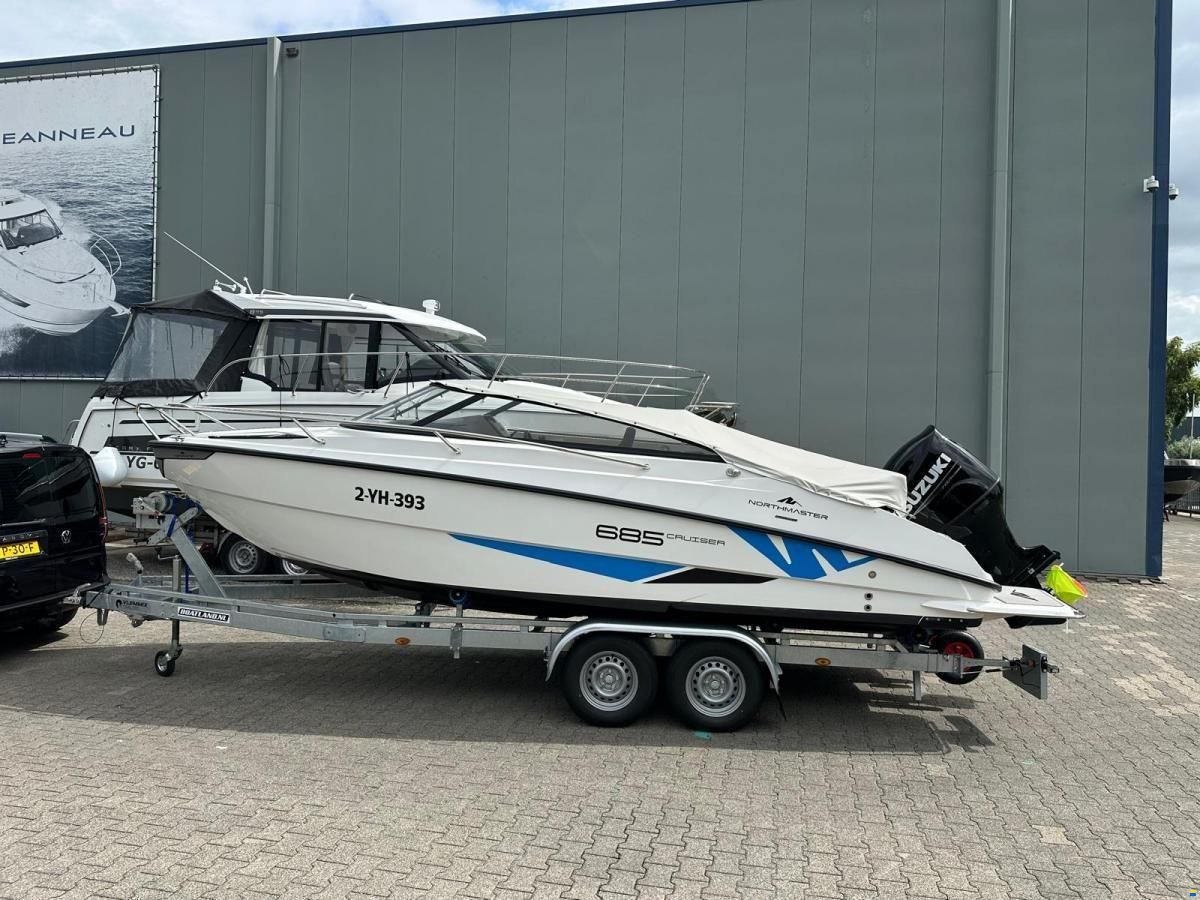 NorthMaster 685 Cruiser Cabin