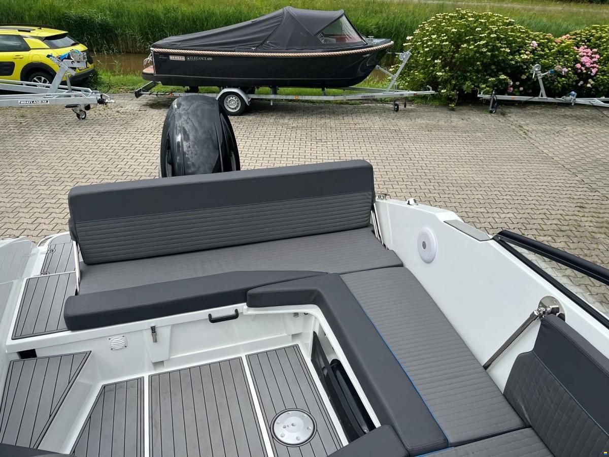 NorthMaster 685 Cruiser Cabin