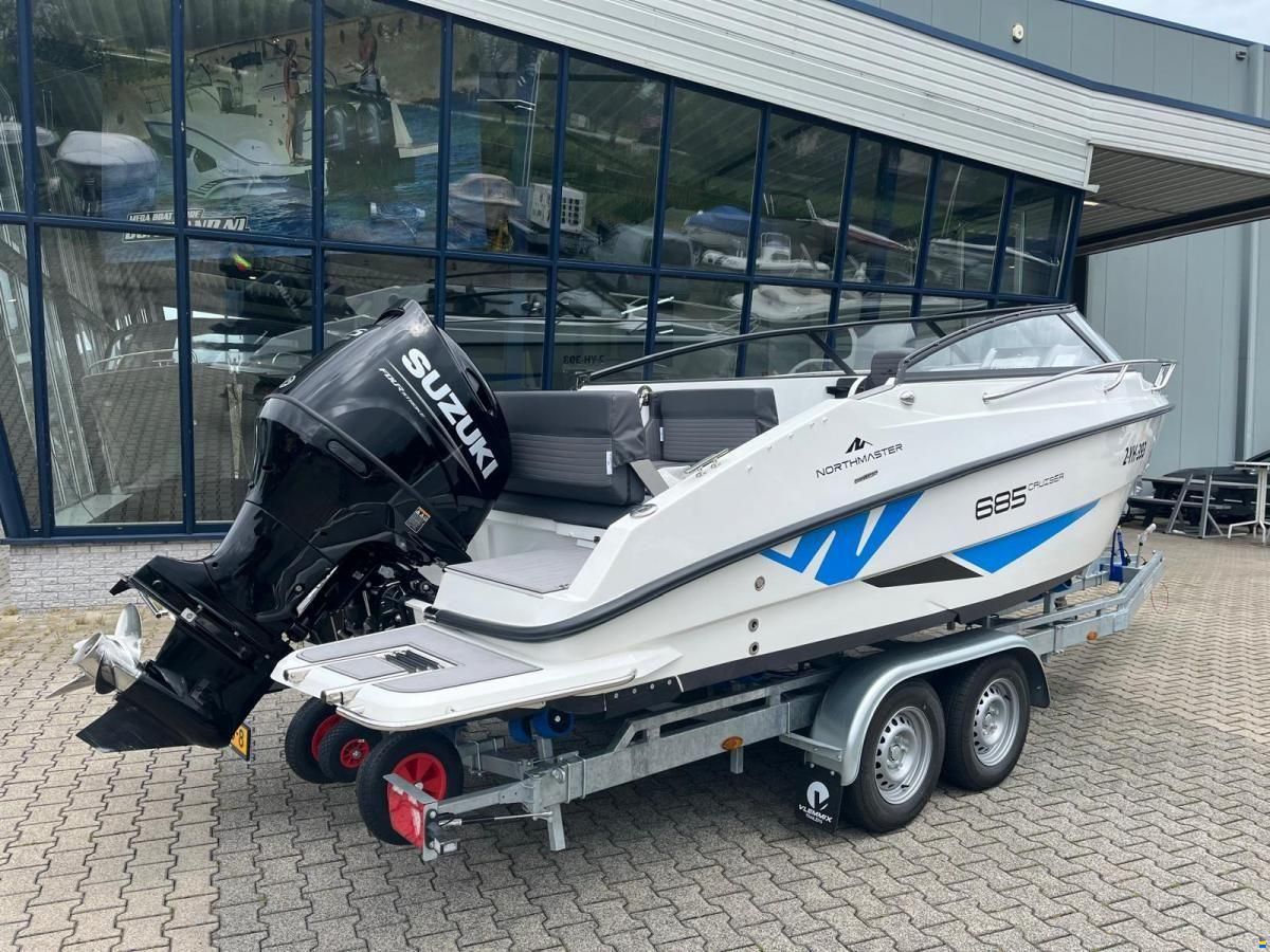 NorthMaster 685 Cruiser Cabin