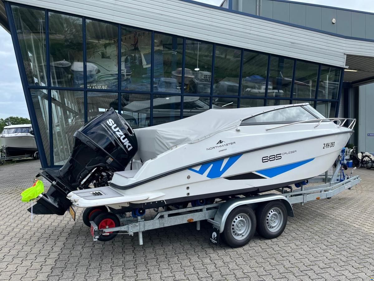 NorthMaster 685 Cruiser Cabin