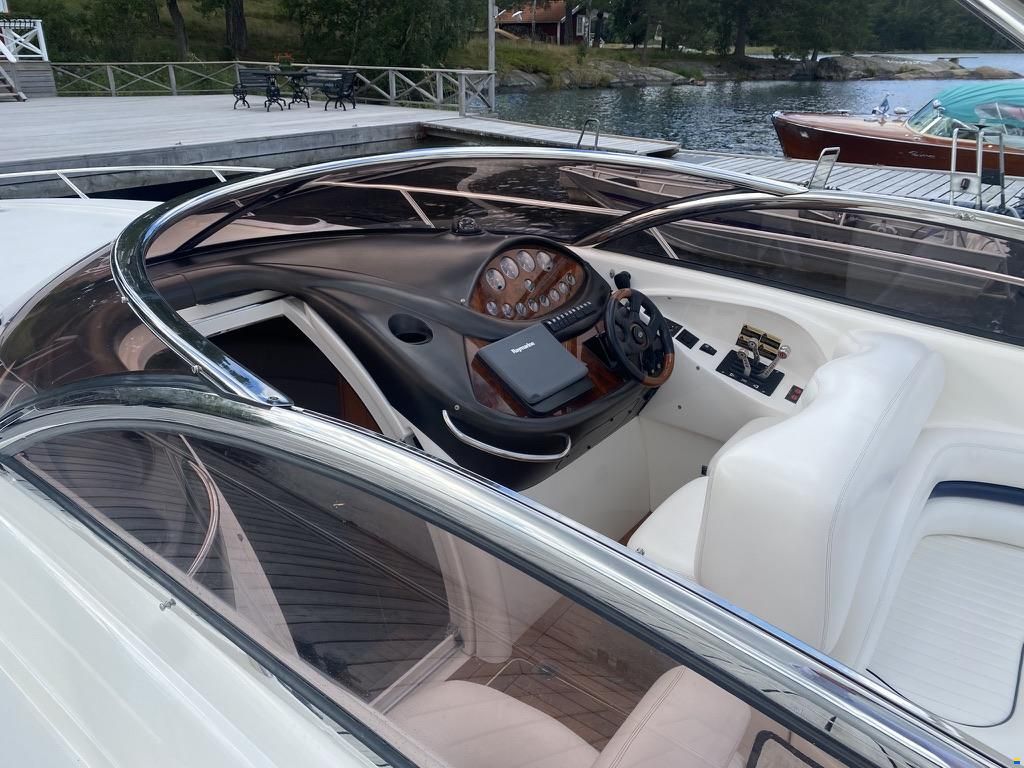 Sunseeker Superhawk 40 Performance