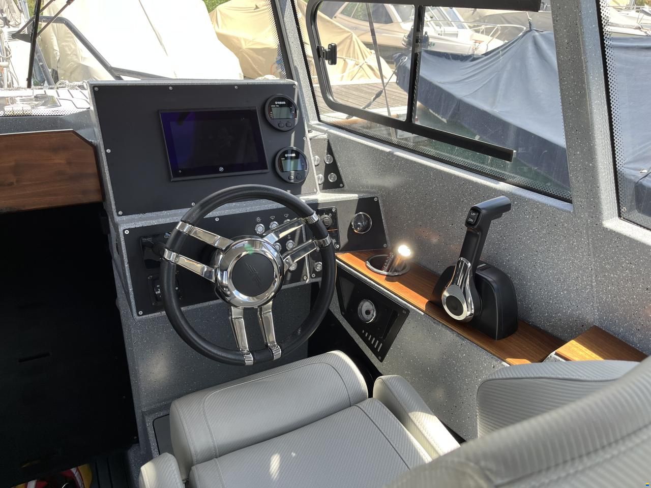 VBOATS Voyager 800 Cabin
