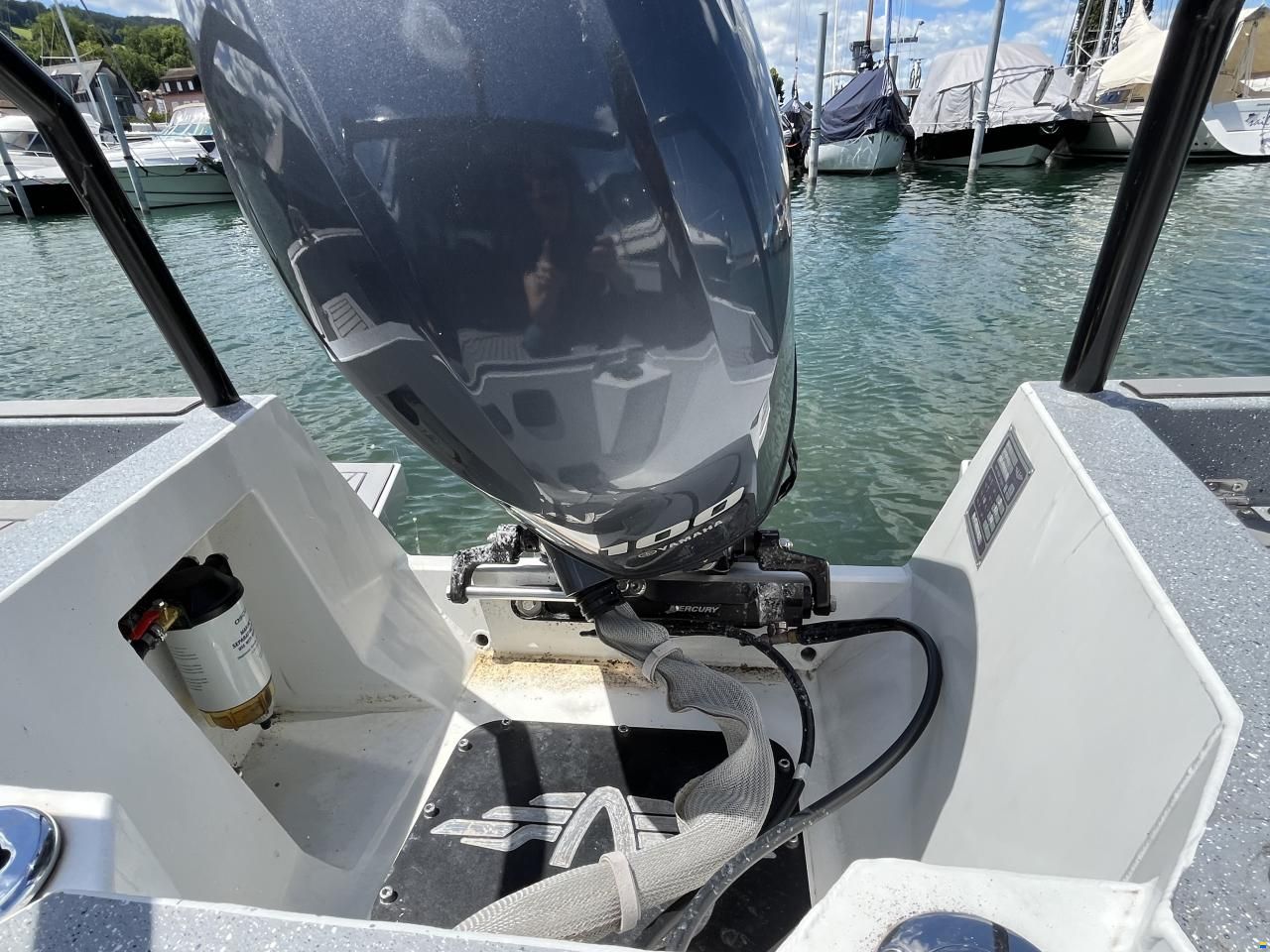 VBOATS Voyager 800 Cabin