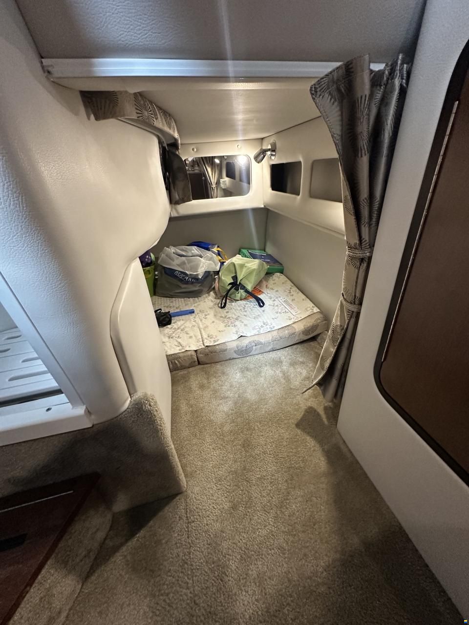 Crownline 264 CR