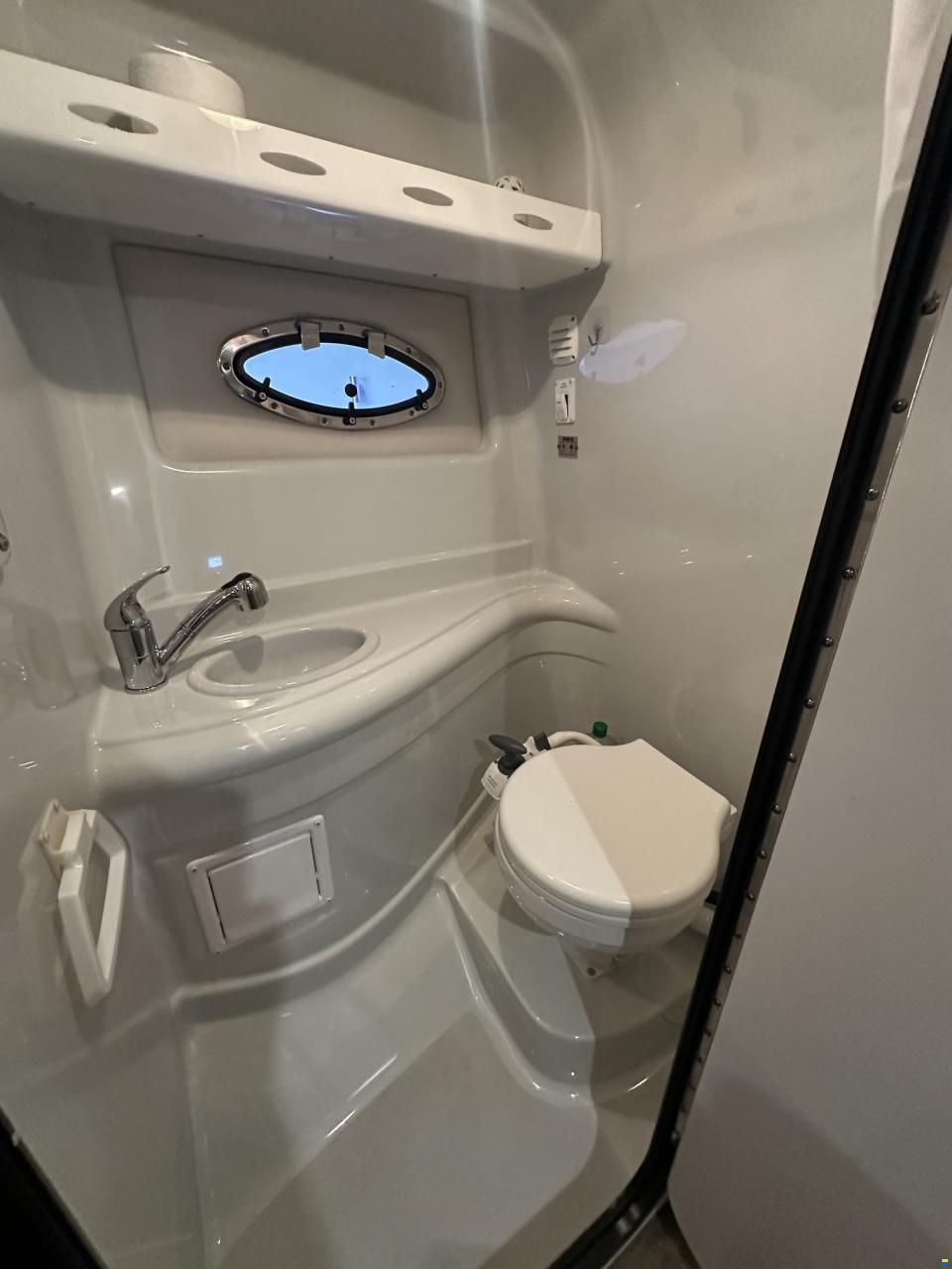 Crownline 264 CR