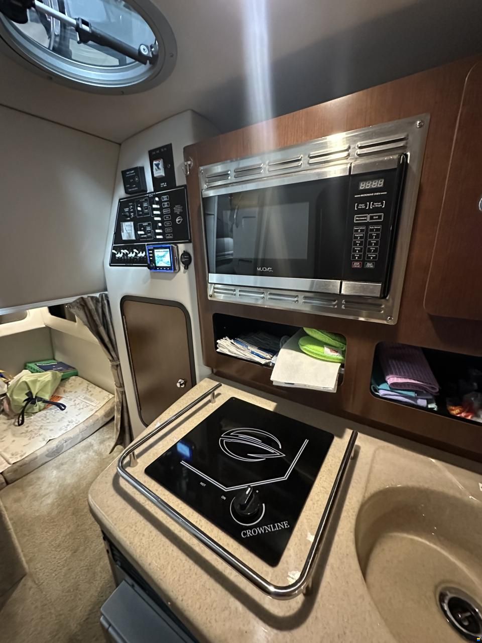 Crownline 264 CR