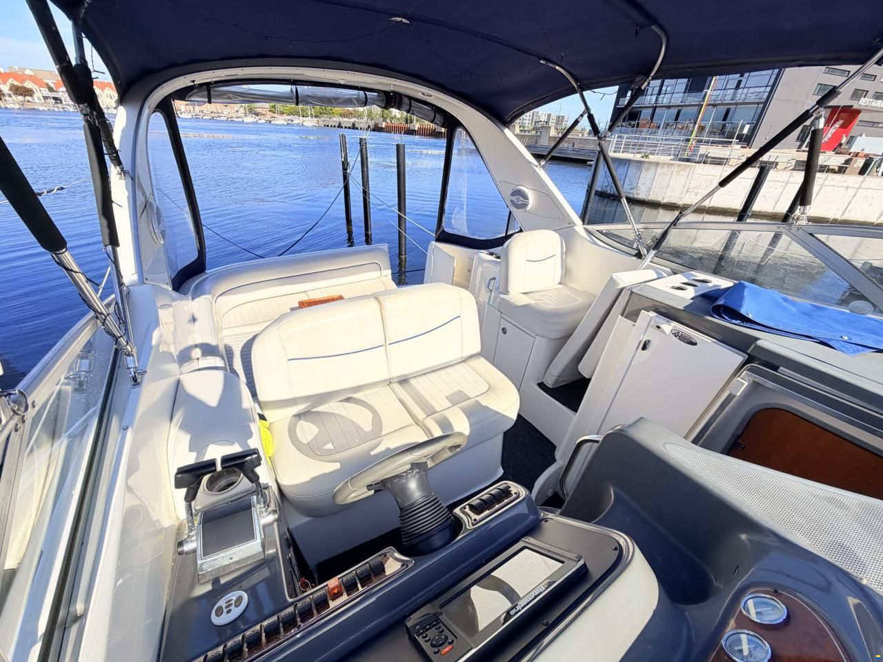 Bayliner 305