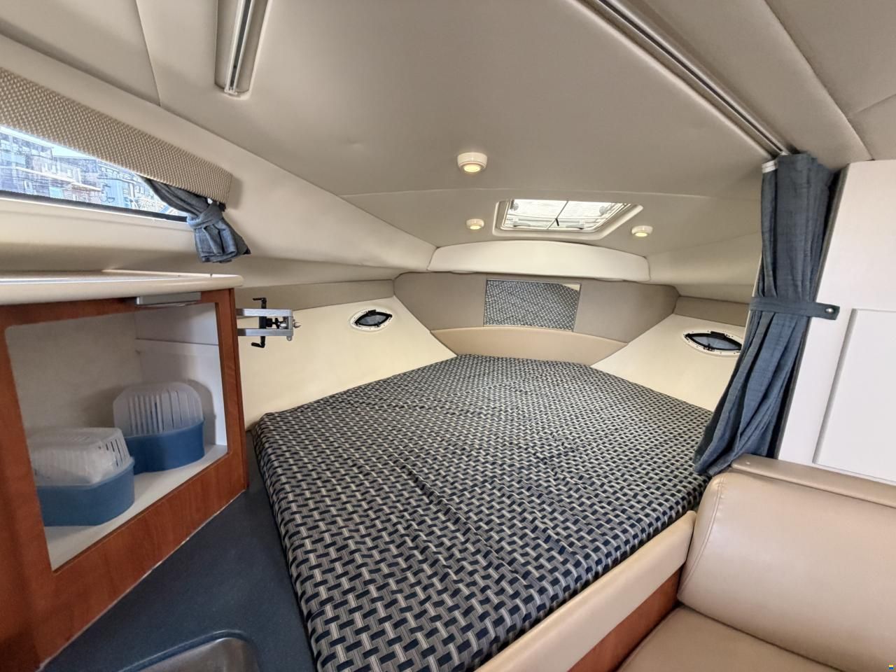 Bayliner 305