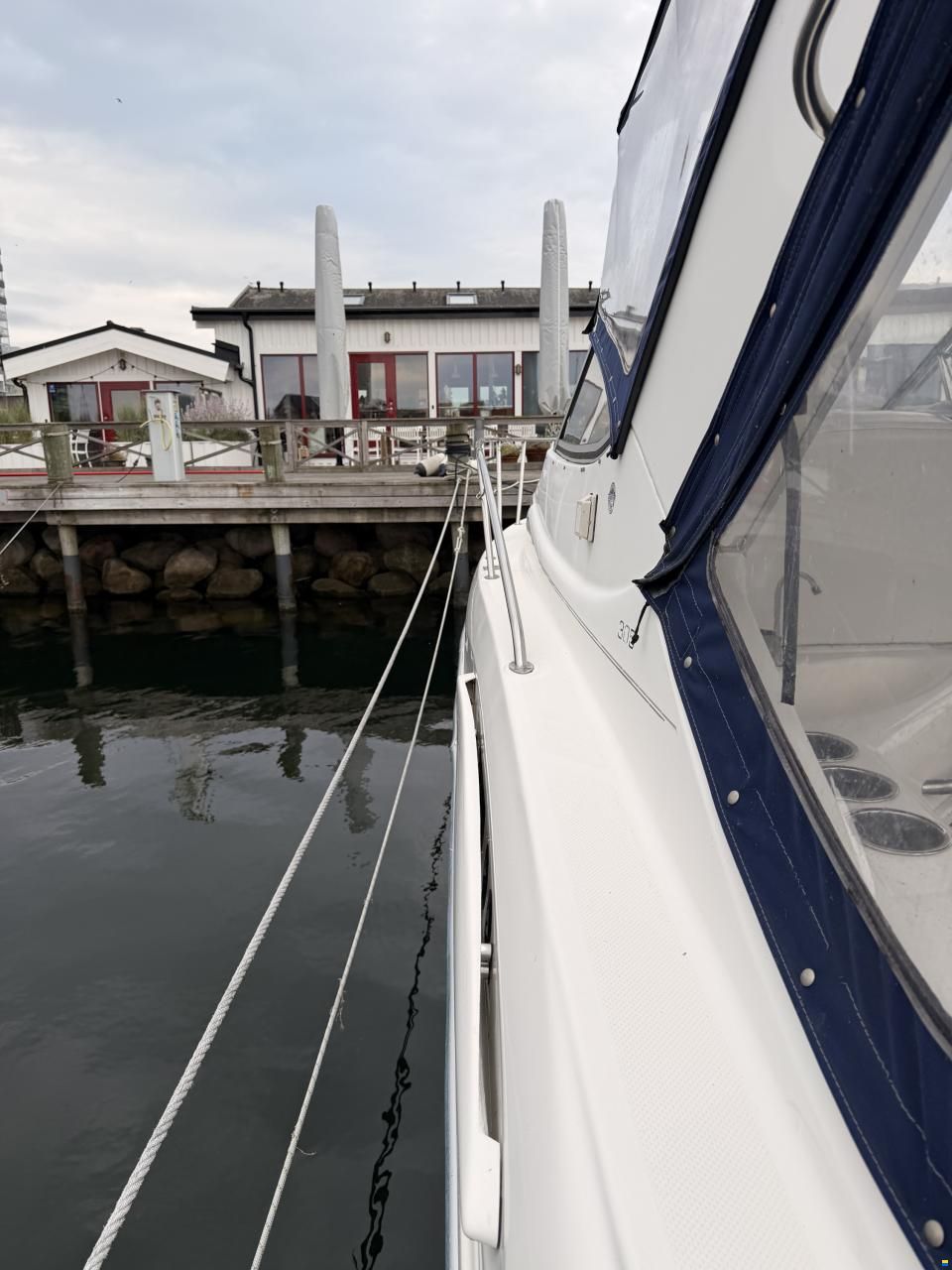 Bayliner 305