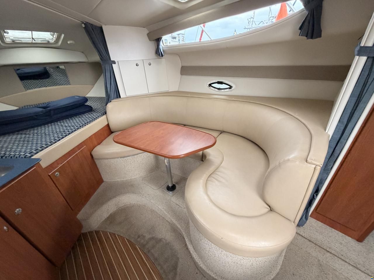Bayliner 305