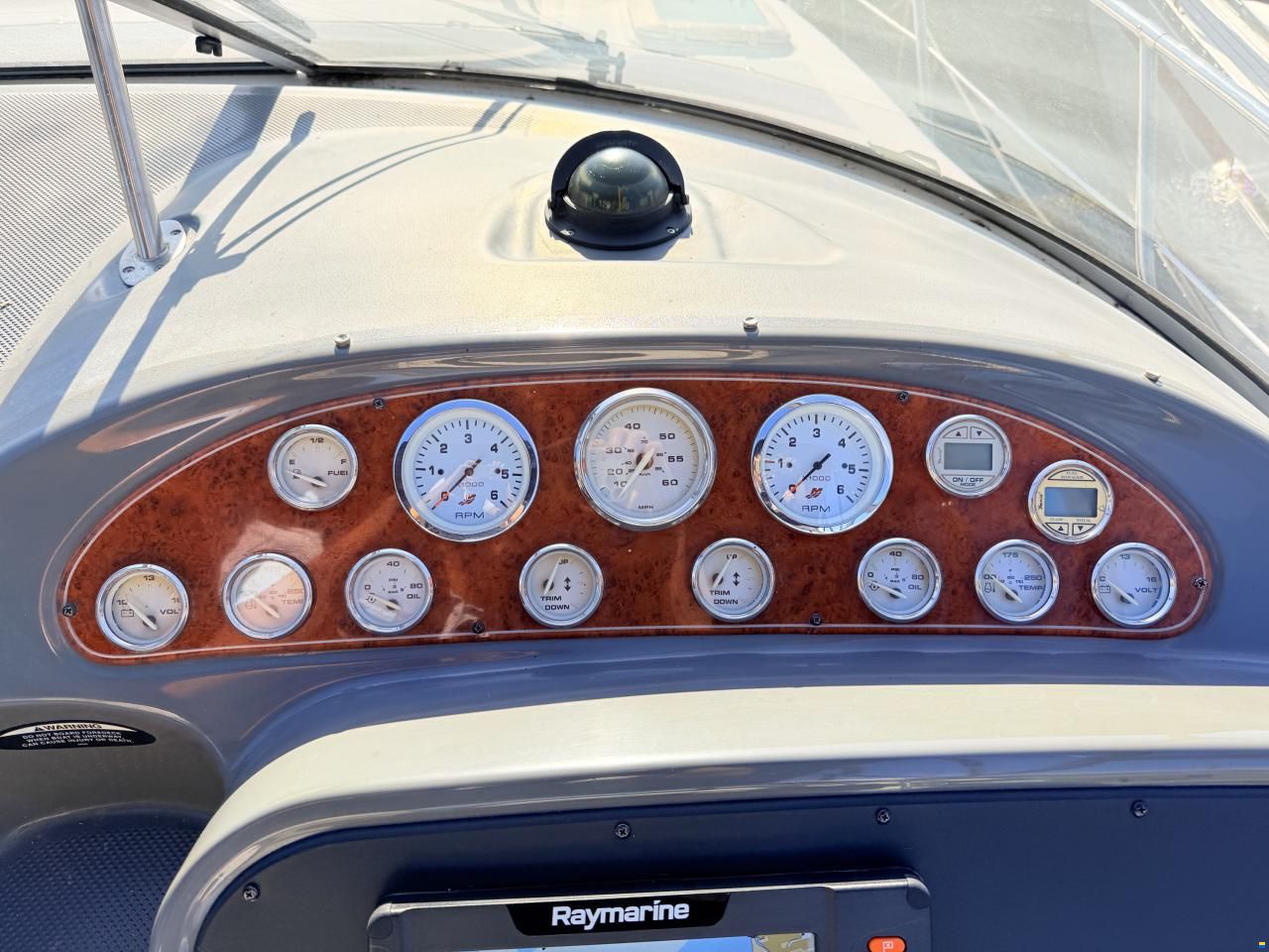 Bayliner 305
