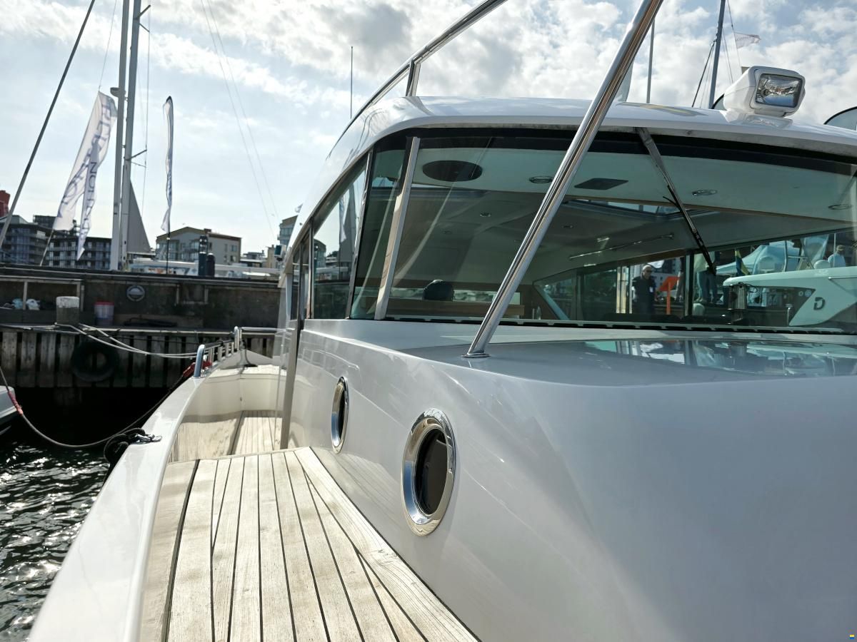 Delta Powerboats 40 WA Volvo Penta D6-370 EVC
