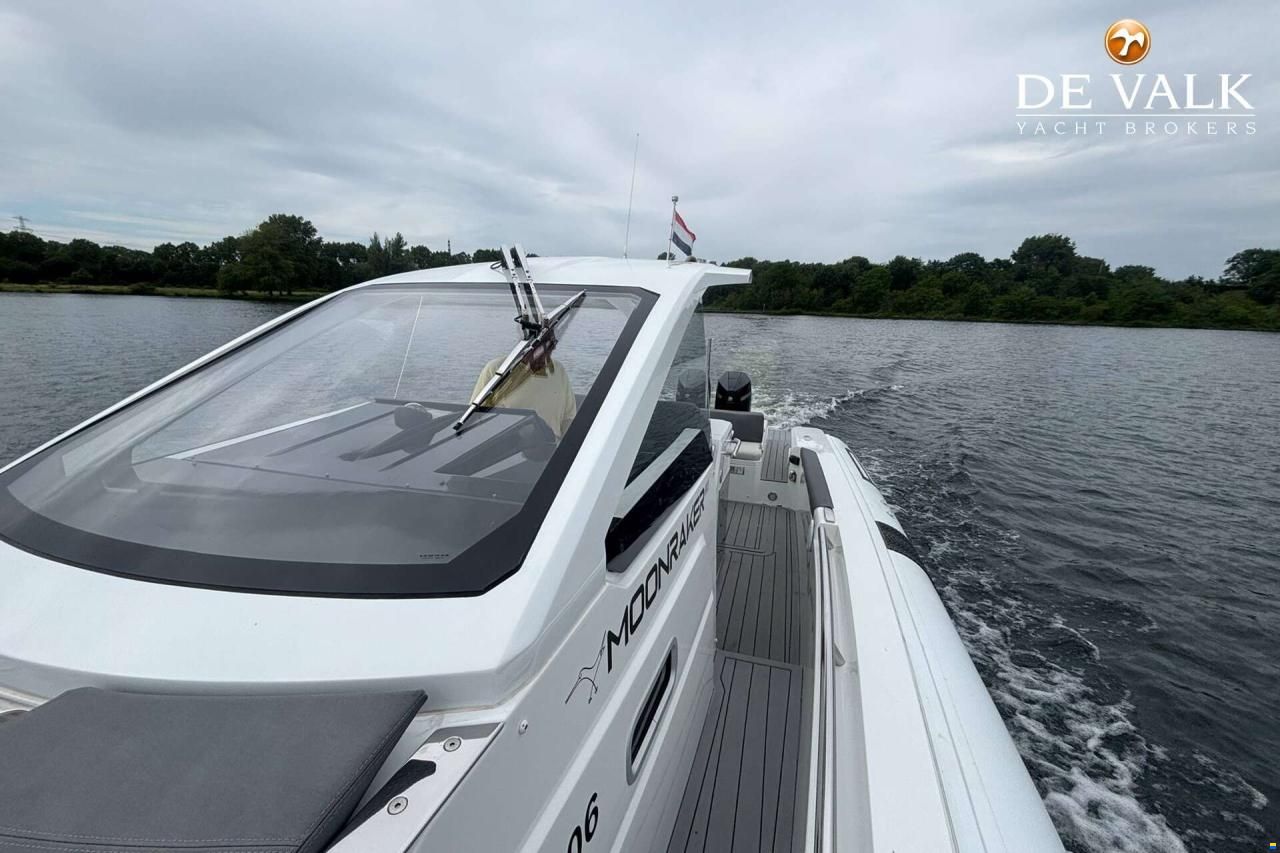 Pirelli 35 Outboard
