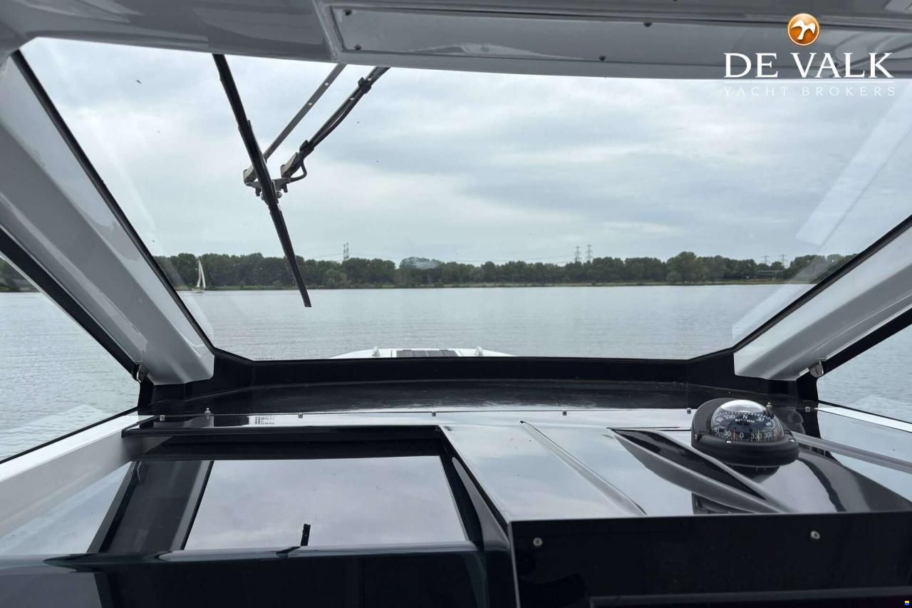 Pirelli 35 Outboard