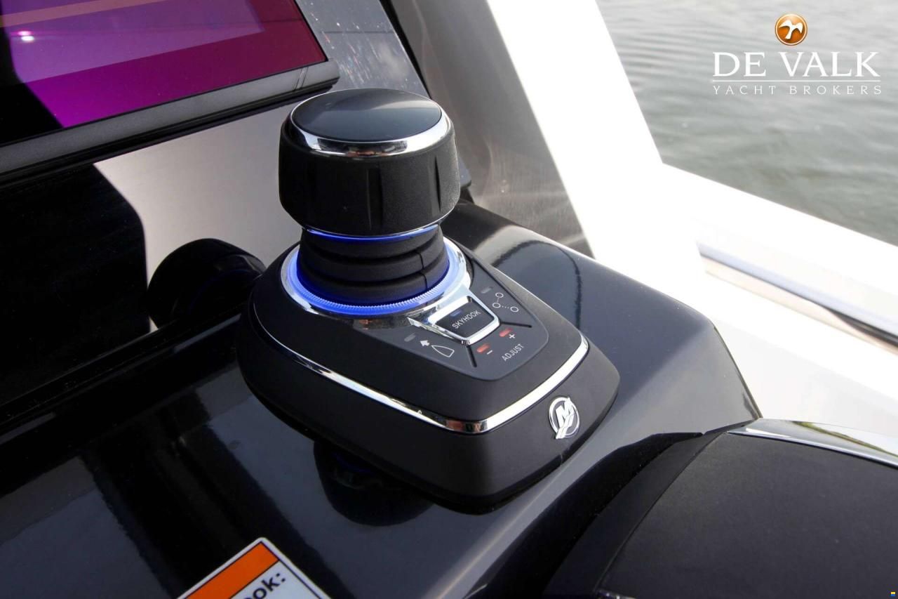 Pirelli 35 Outboard