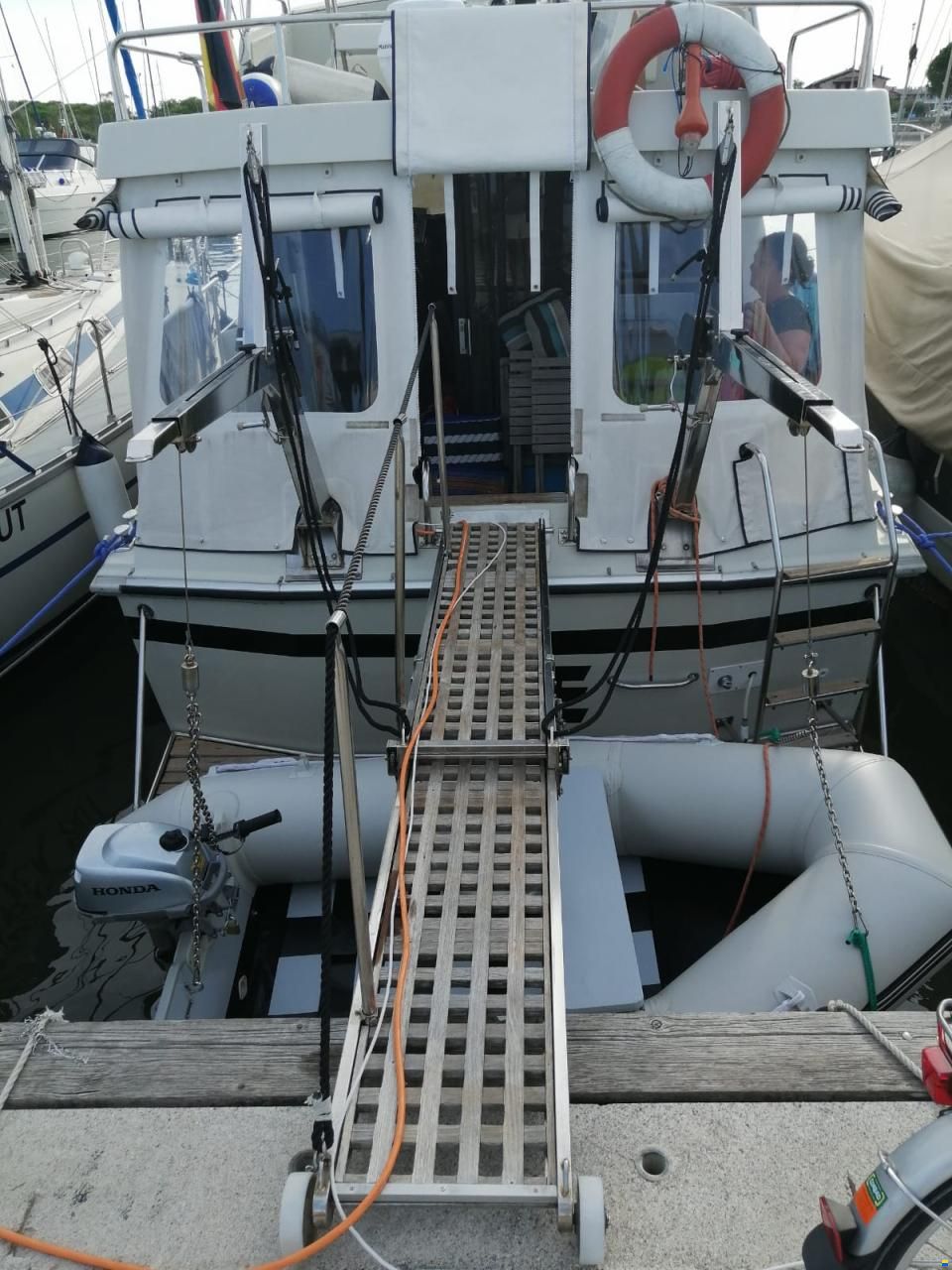 Broom 35