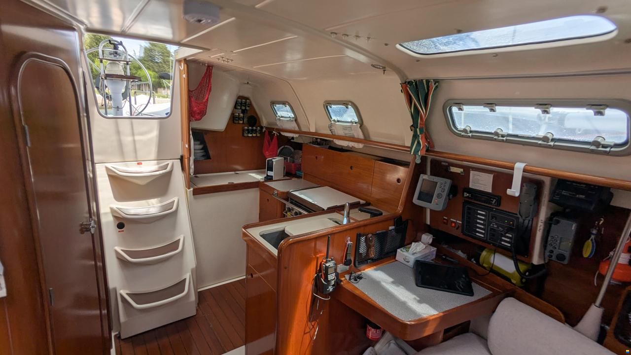 Beneteau Oceanis 321