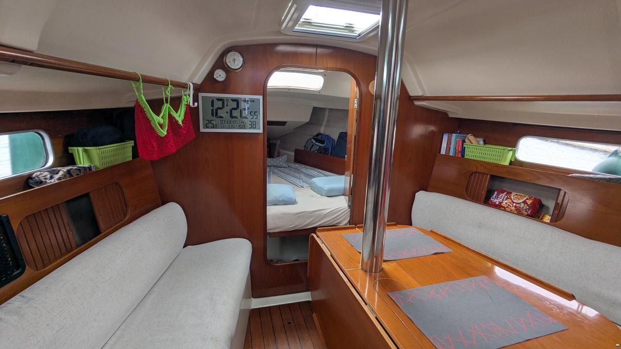 Beneteau Oceanis 321