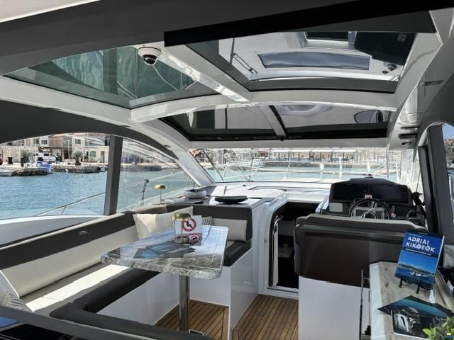 Galeon 485 HTS