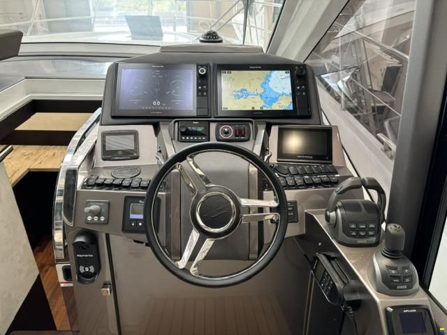 Galeon 485 HTS