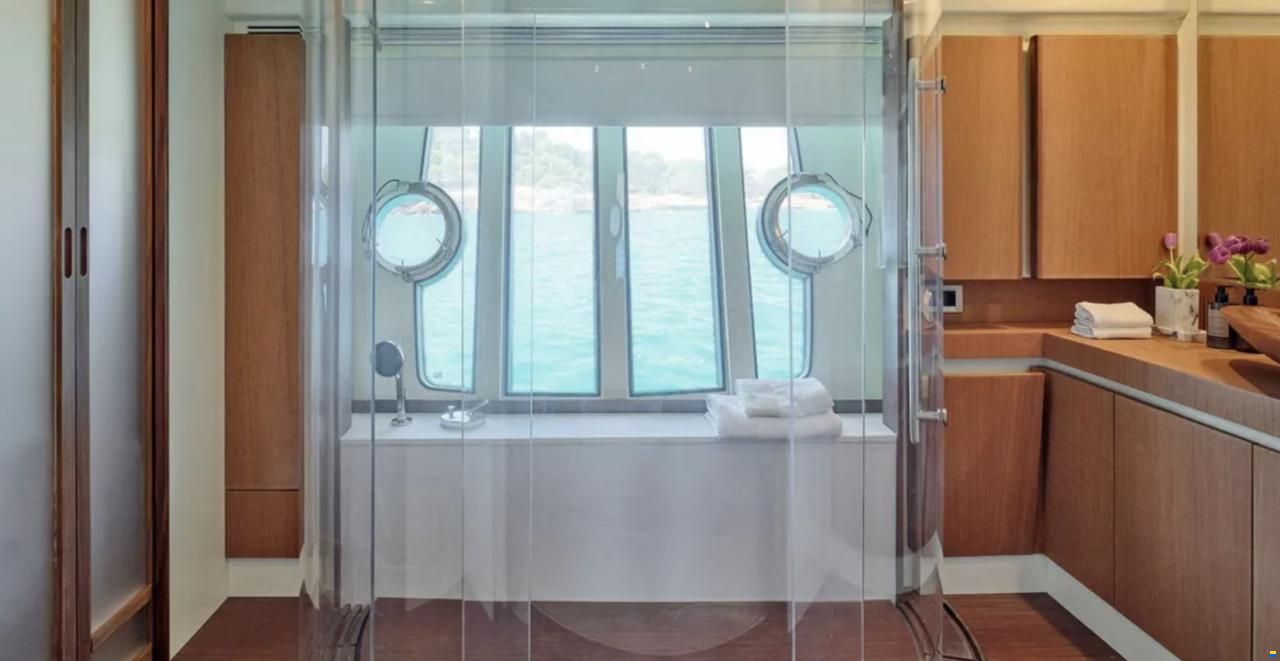 Ferretti 731