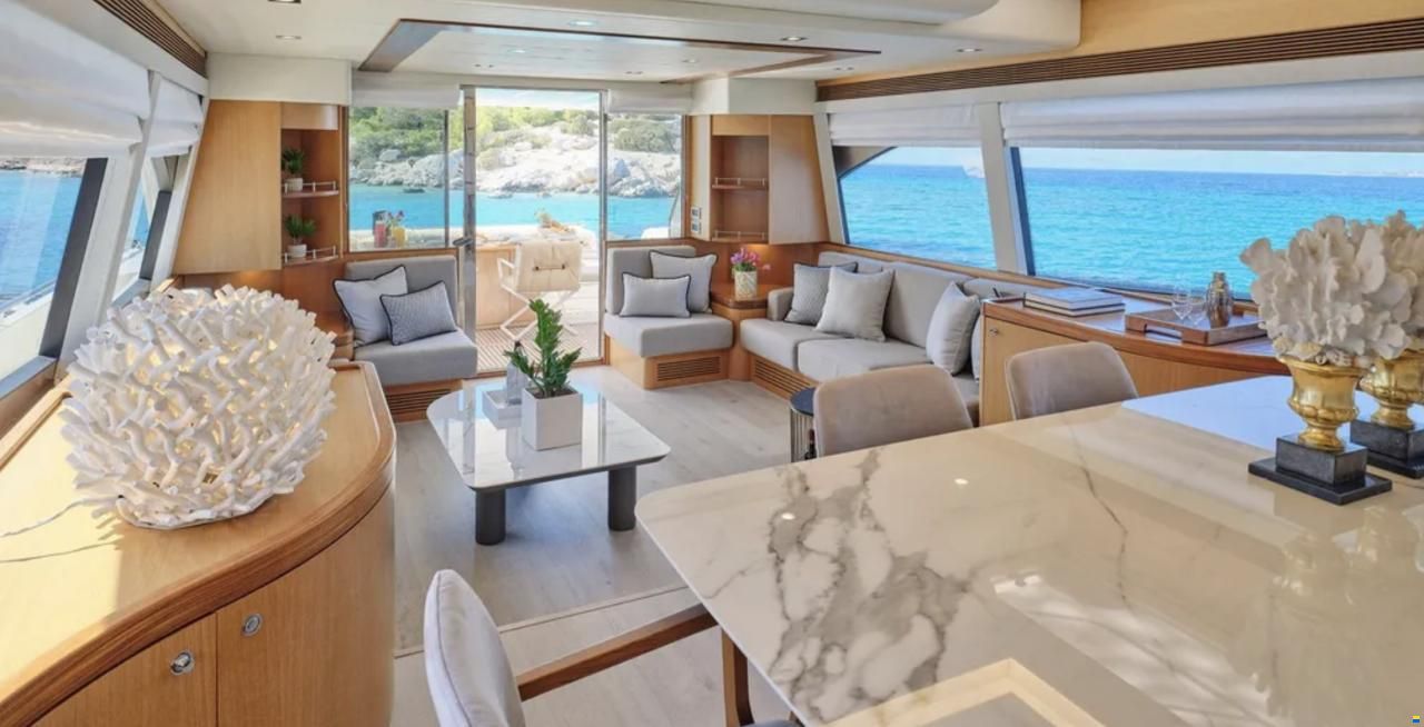Ferretti 731