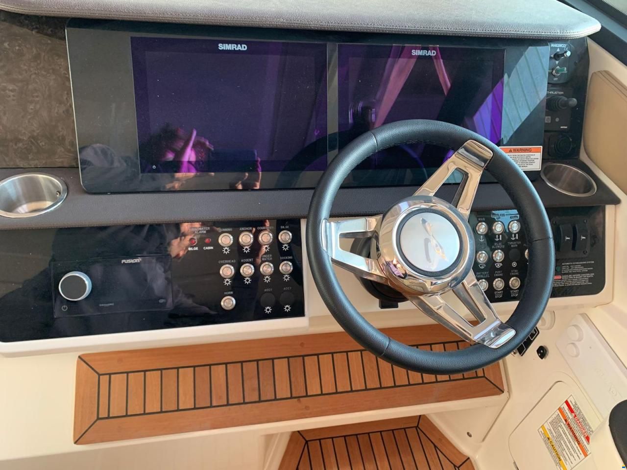 Sea Ray 320 Sundancer