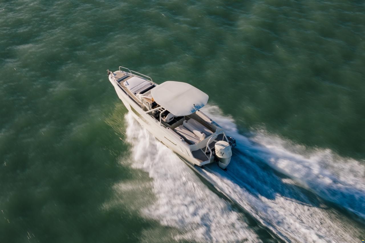 AX/E 25 Cross Top