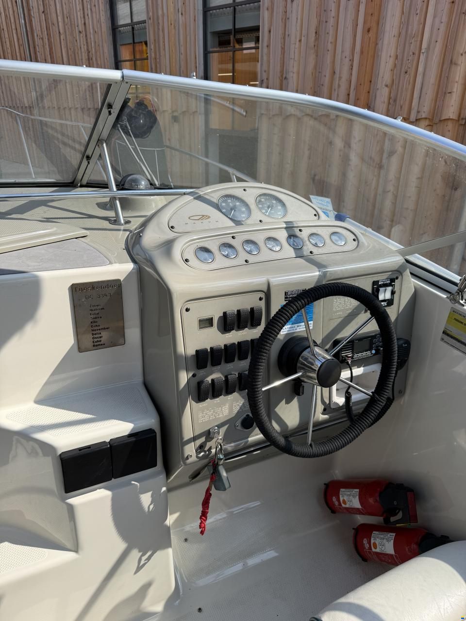 Maxum 2400 SCR