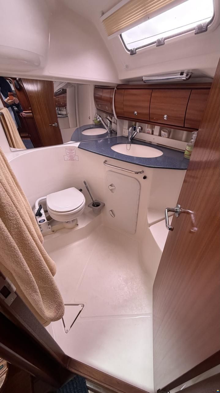Bavaria 38