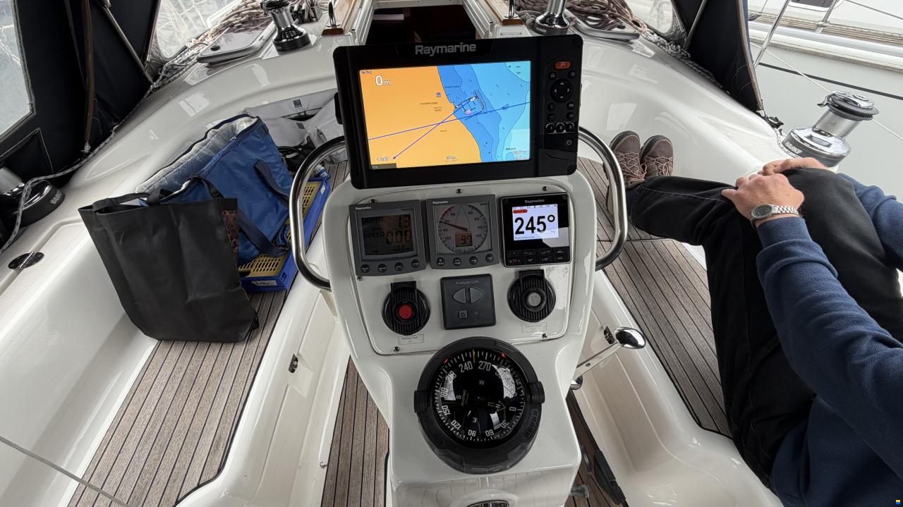 Bavaria 38