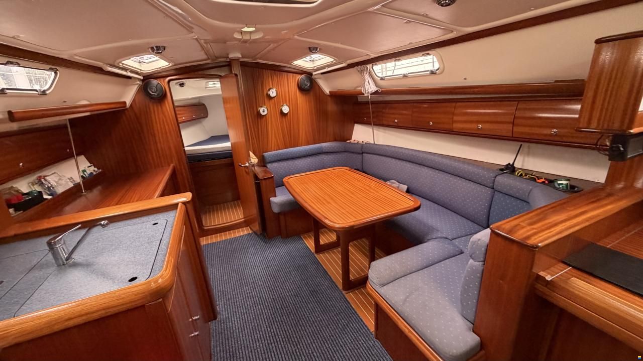Bavaria 38