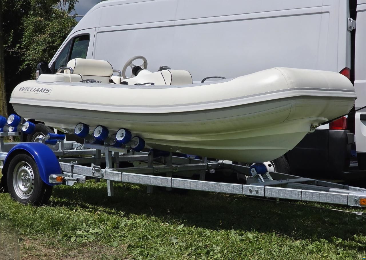 Williams Turbojet 325