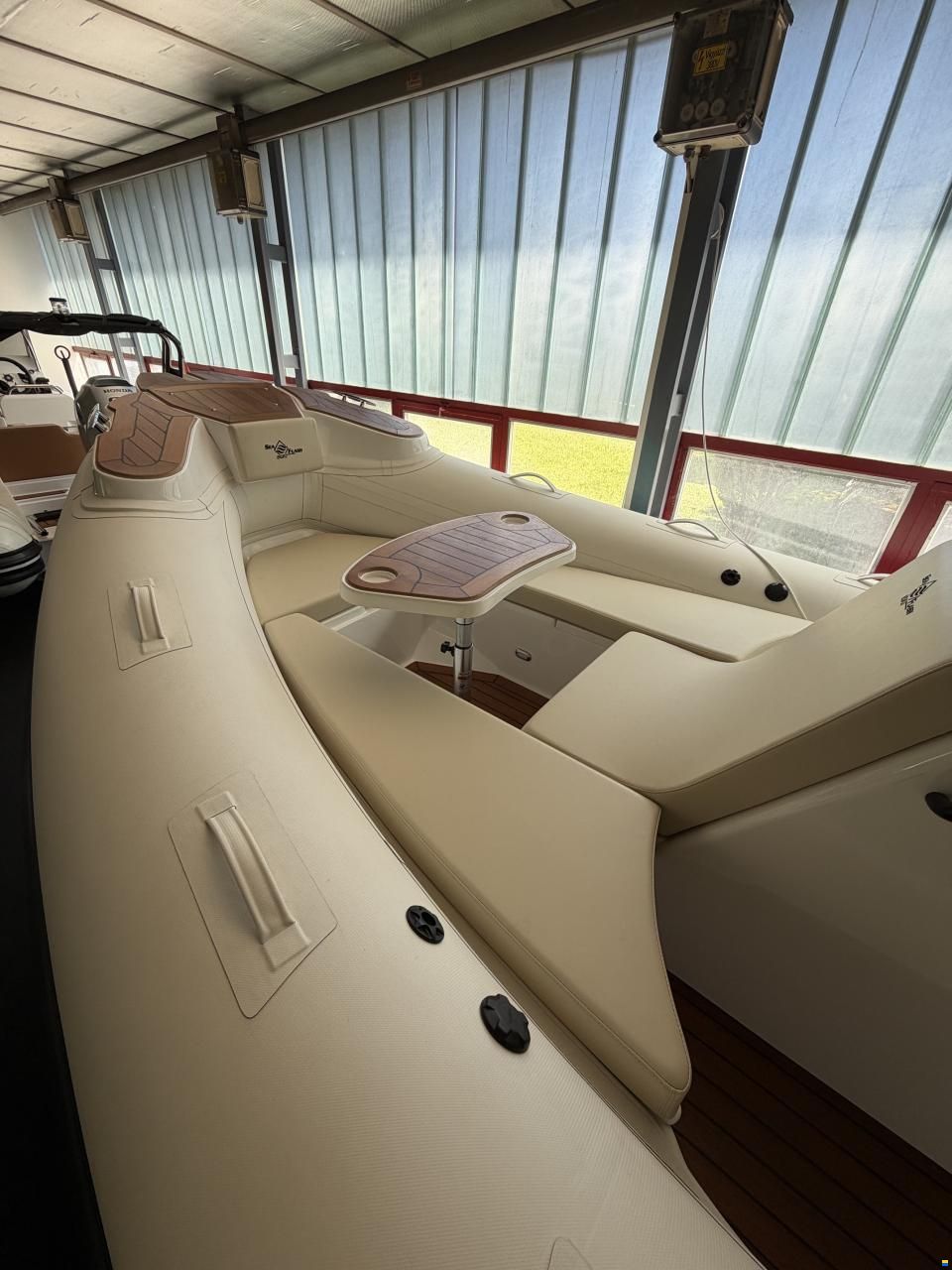 Sea Flash Luxury 660 Carbon