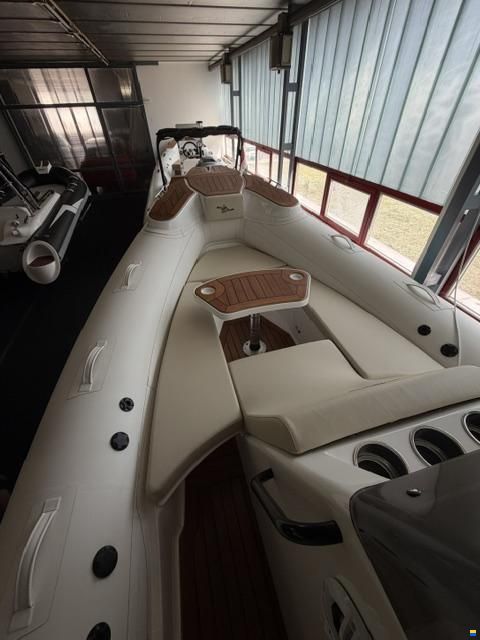 Sea Flash Luxury 660 Carbon