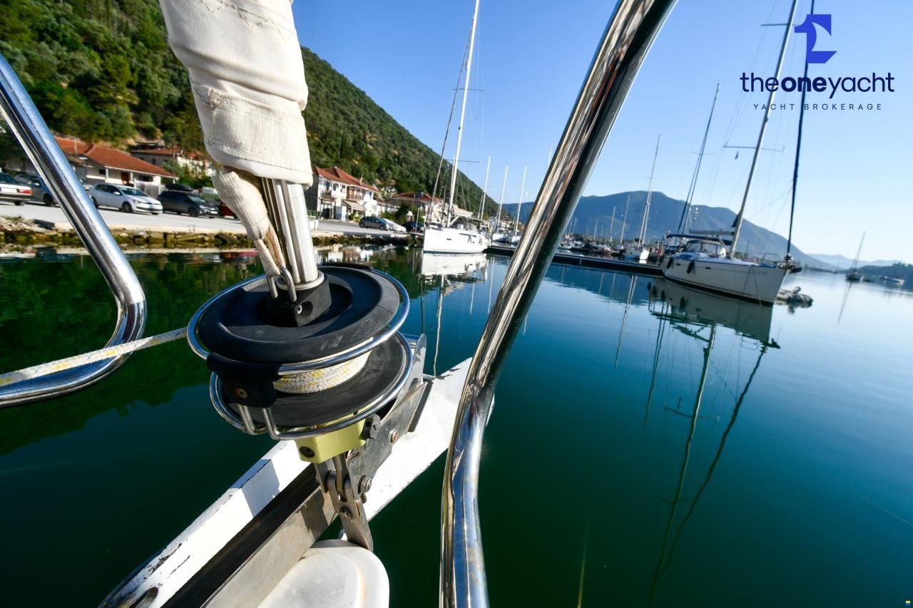 Beneteau Oceanis 37
