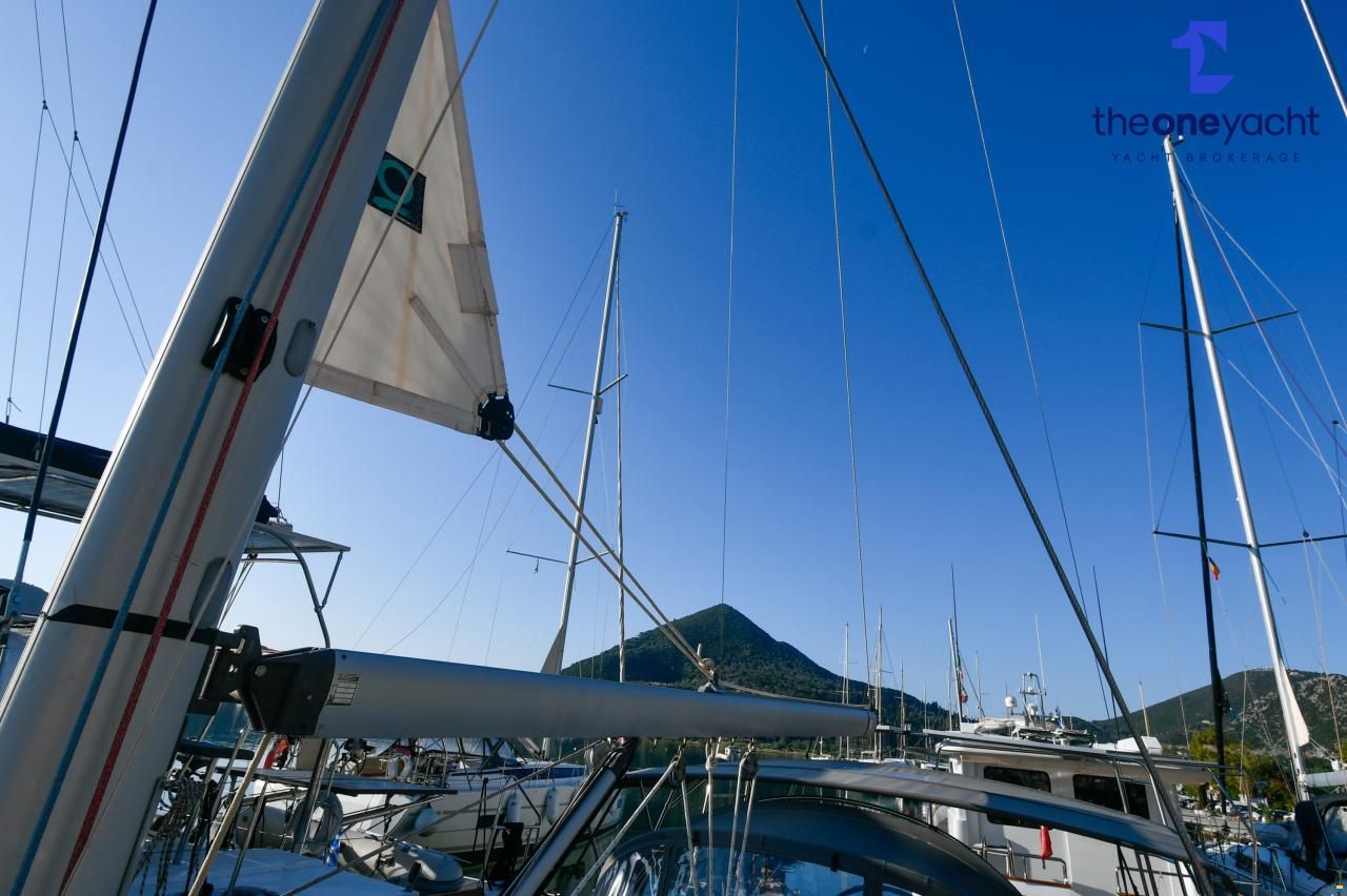 Beneteau Oceanis 37