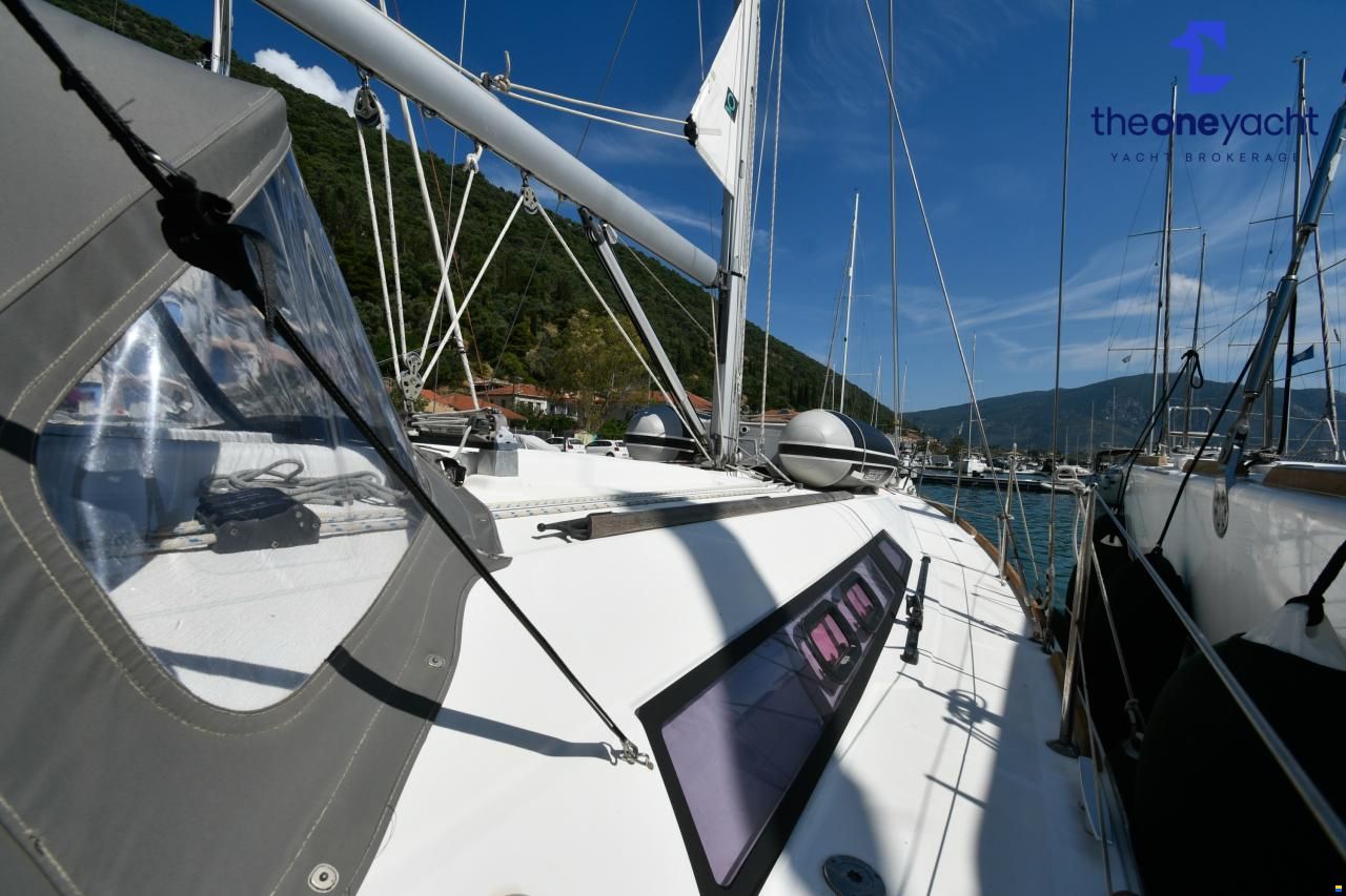 Beneteau Oceanis 37