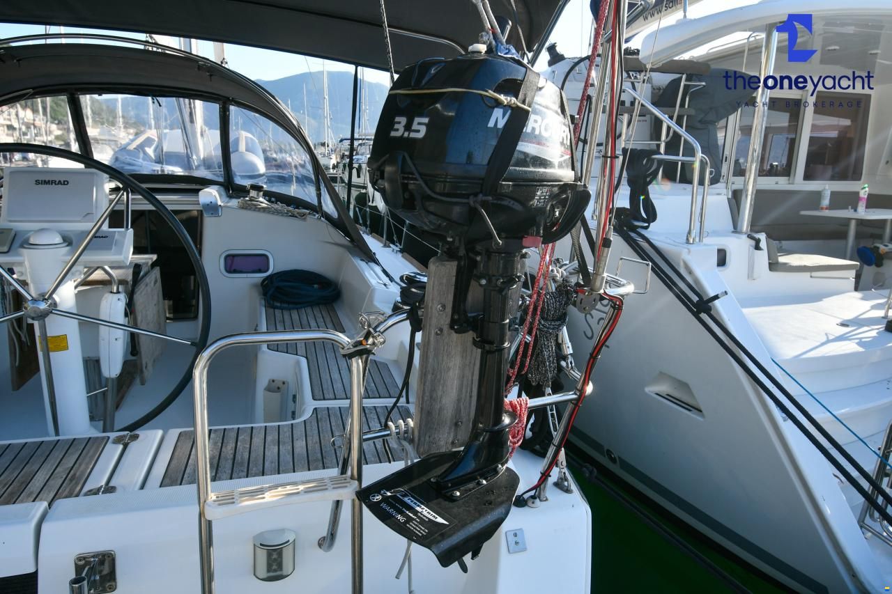 Beneteau Oceanis 37