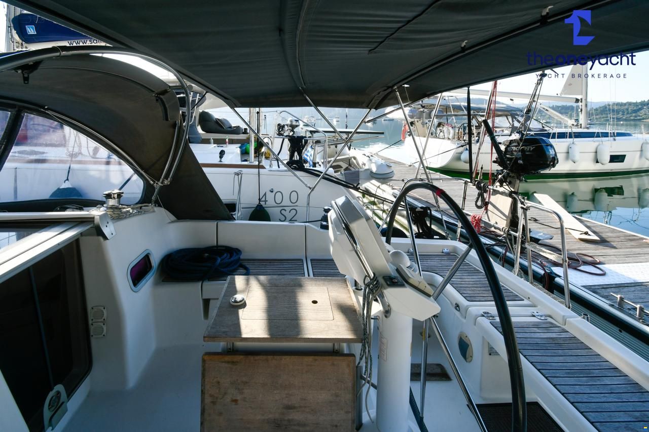 Beneteau Oceanis 37