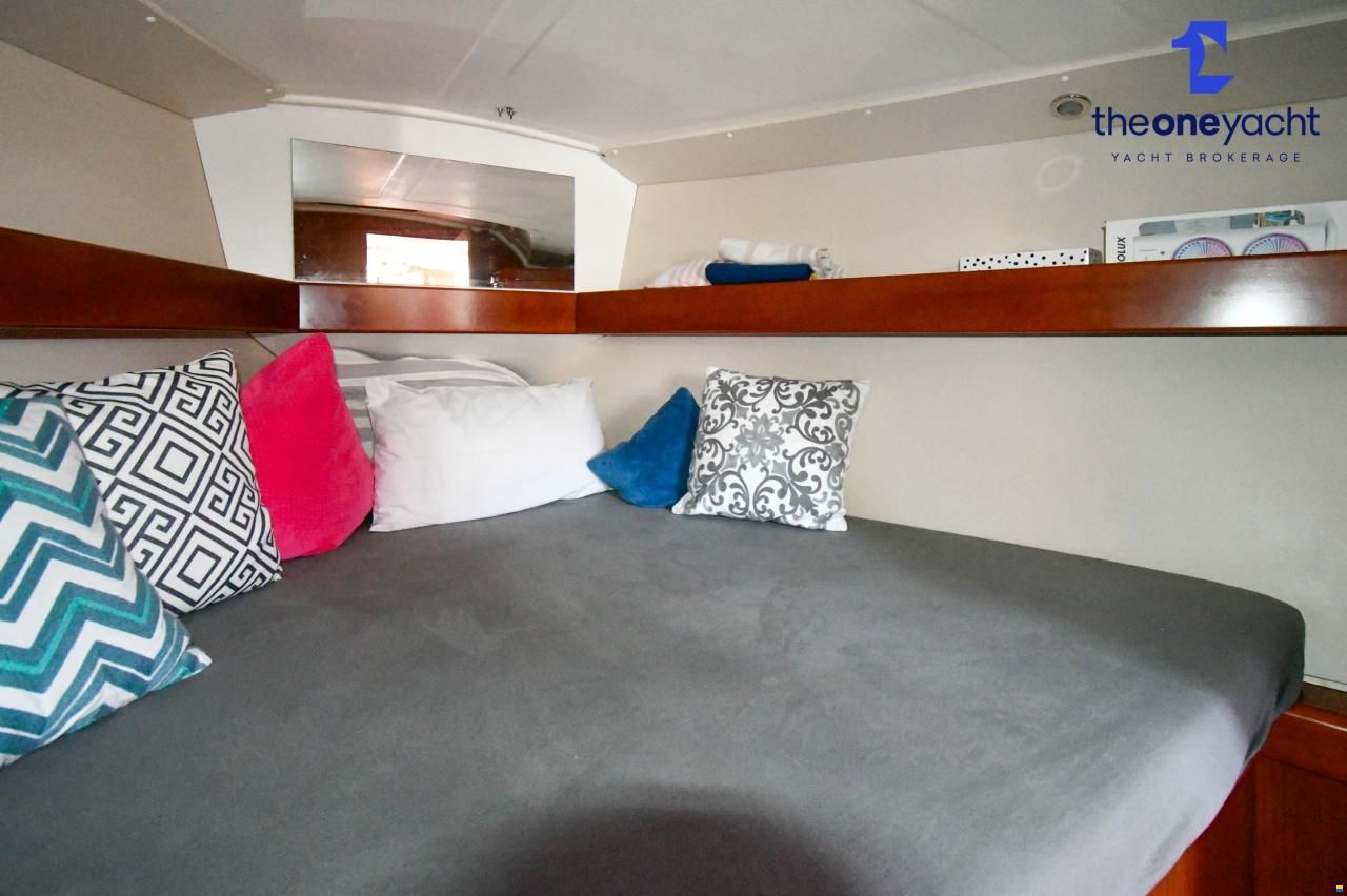 Beneteau Oceanis 37