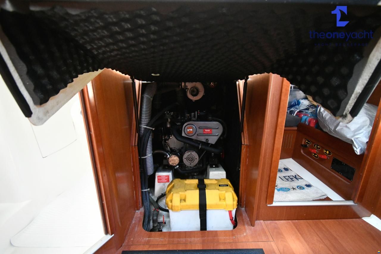 Beneteau Oceanis 37