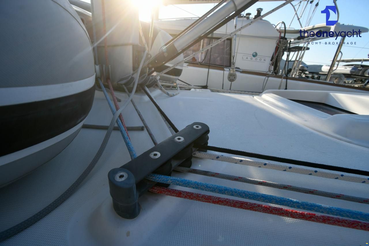 Beneteau Oceanis 37